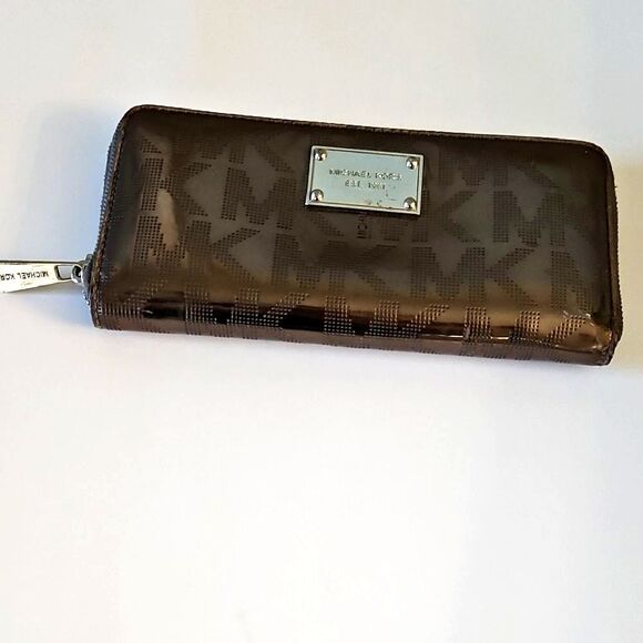 Michael Kors Dark Brown Logo Wallet - Picture 2 of 14